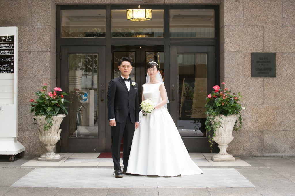 【ホテルウエディング】美しく上品な愛され花嫁のタイムレスなドレス